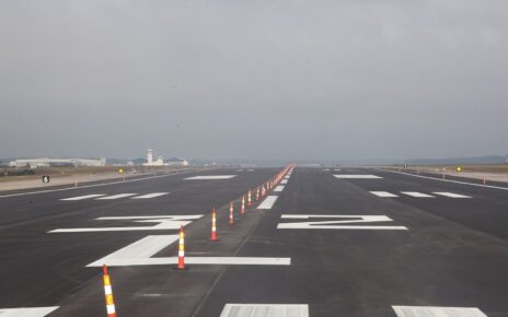 Aeroporto de Jataí: contrato da pista, que venceria em 9 de novembro, é prorrogado até maio de 2027 para concluir a obra; extrato não diz quanto já foi executado