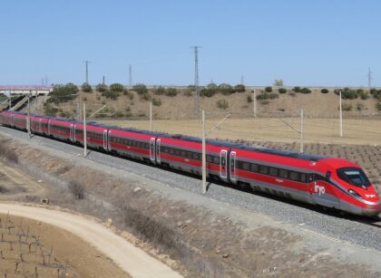 Colisão entre dois trens de alta velocidade mata ao menos 68 pessoas na Espanha; Itamaraty abre plantão consular para brasileiros