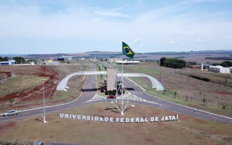 UFJ rebate publicações que acusam estudantes indígenas de receber bolsa de R$ 1.400 sem se inscrever; benefício é pago pelo MEC e exige comprovação
